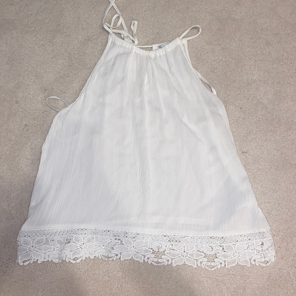Sleeveless white papaya tank top